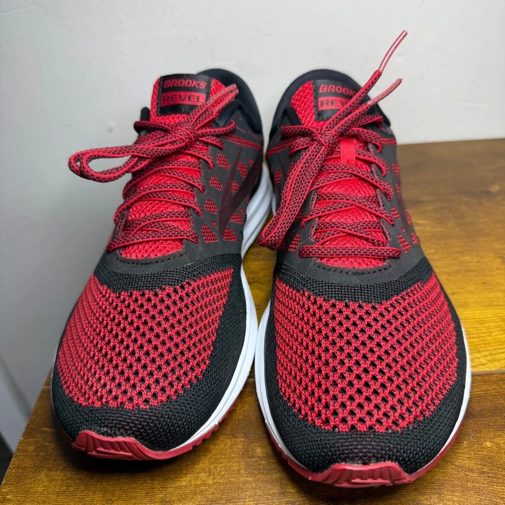 Brooks Revel Running Shoes Men Size 11.5 Red Black 1102601D669